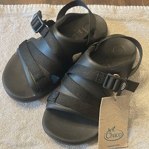 Brand New Kids Chaco Chillos Sport Sandals Black Size 3 NWT